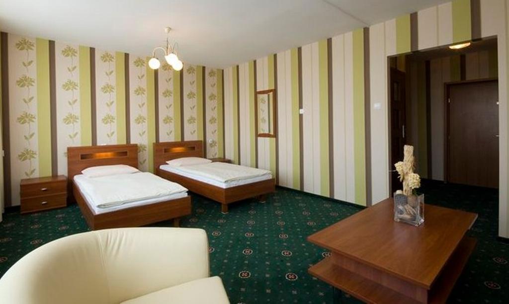 Hotel Naramowice פוזנן מראה חיצוני תמונה