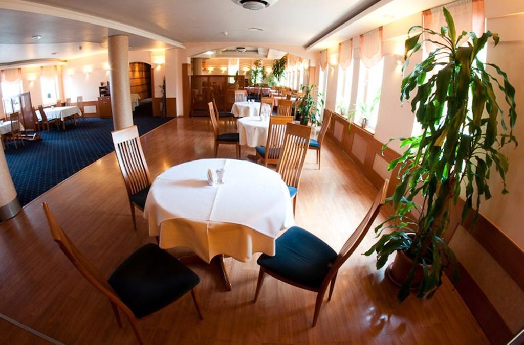 Hotel Naramowice פוזנן מראה חיצוני תמונה